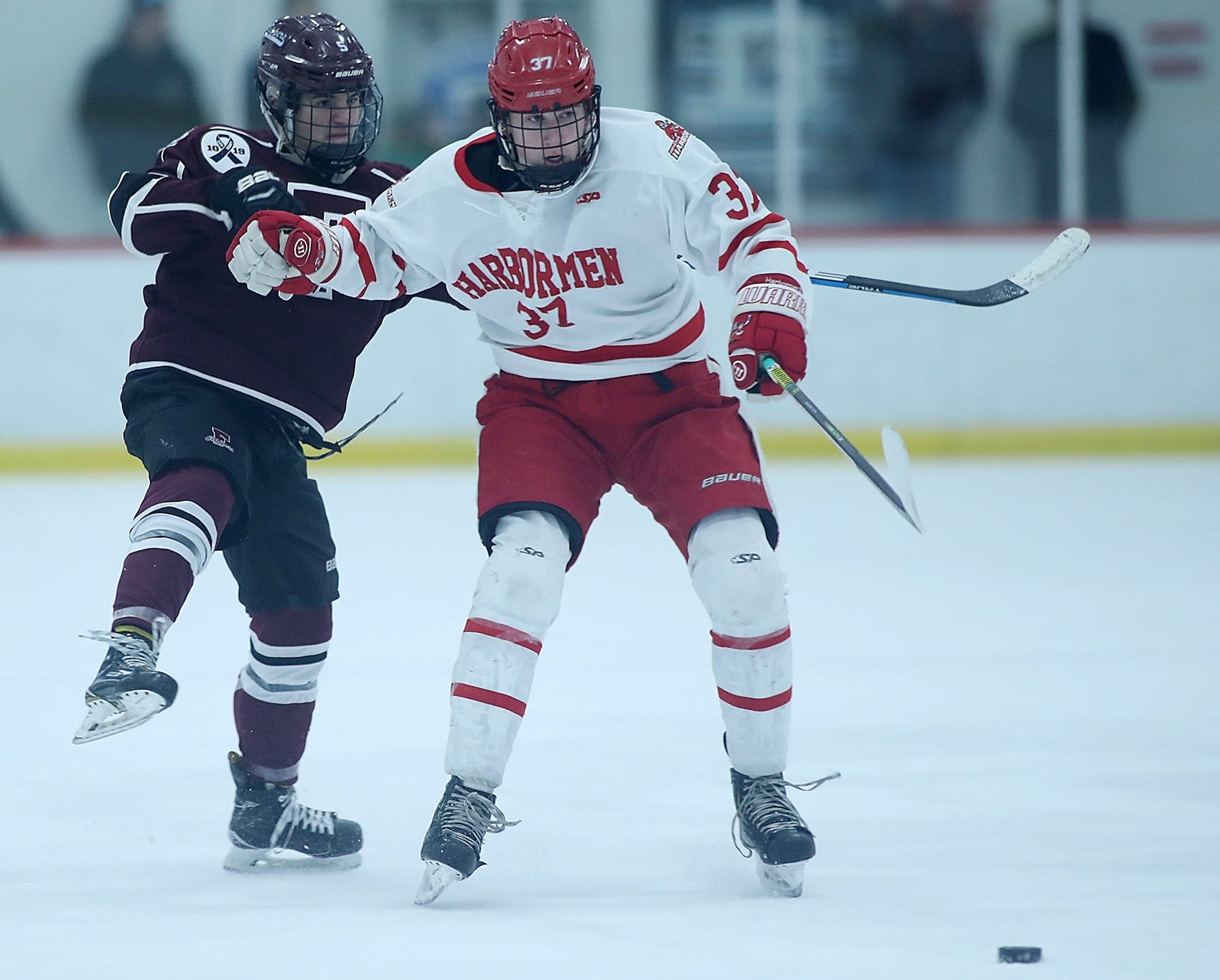 Hingham High boys hockey out to challenge state's top teams