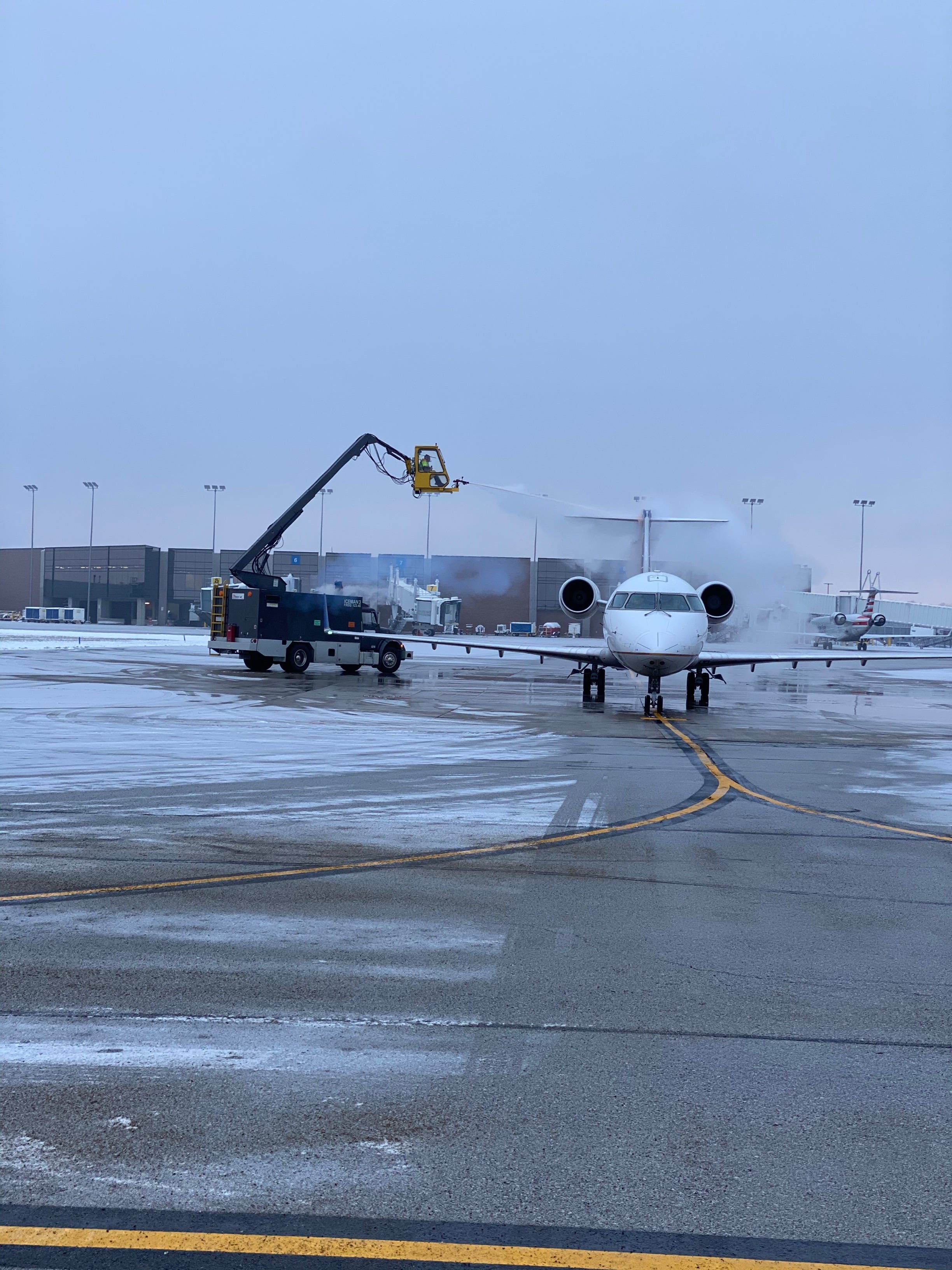 AKRON-CANTON AIRPORT: Score Free Parking!  (Your Ultimate Guide)