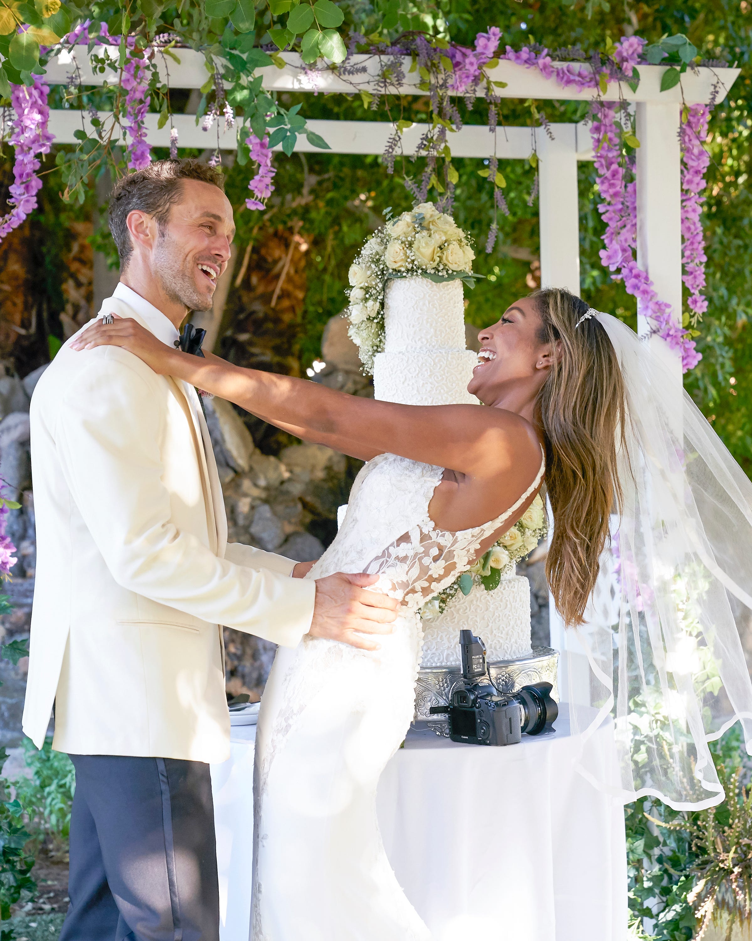 Haddonfield contestant wins 'The Bachelorette'