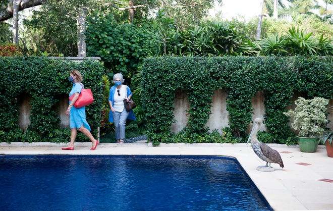 Kit Pannill hosted a garden tour at her Palm Beach home December 17, 2020. The Preservation Foundation of Palm Beach awarded its 2020 Lesly S. Smith Landscape Award to Kit Pannill last March, but the garden tour was postponed due to COVID-19 restrictions.