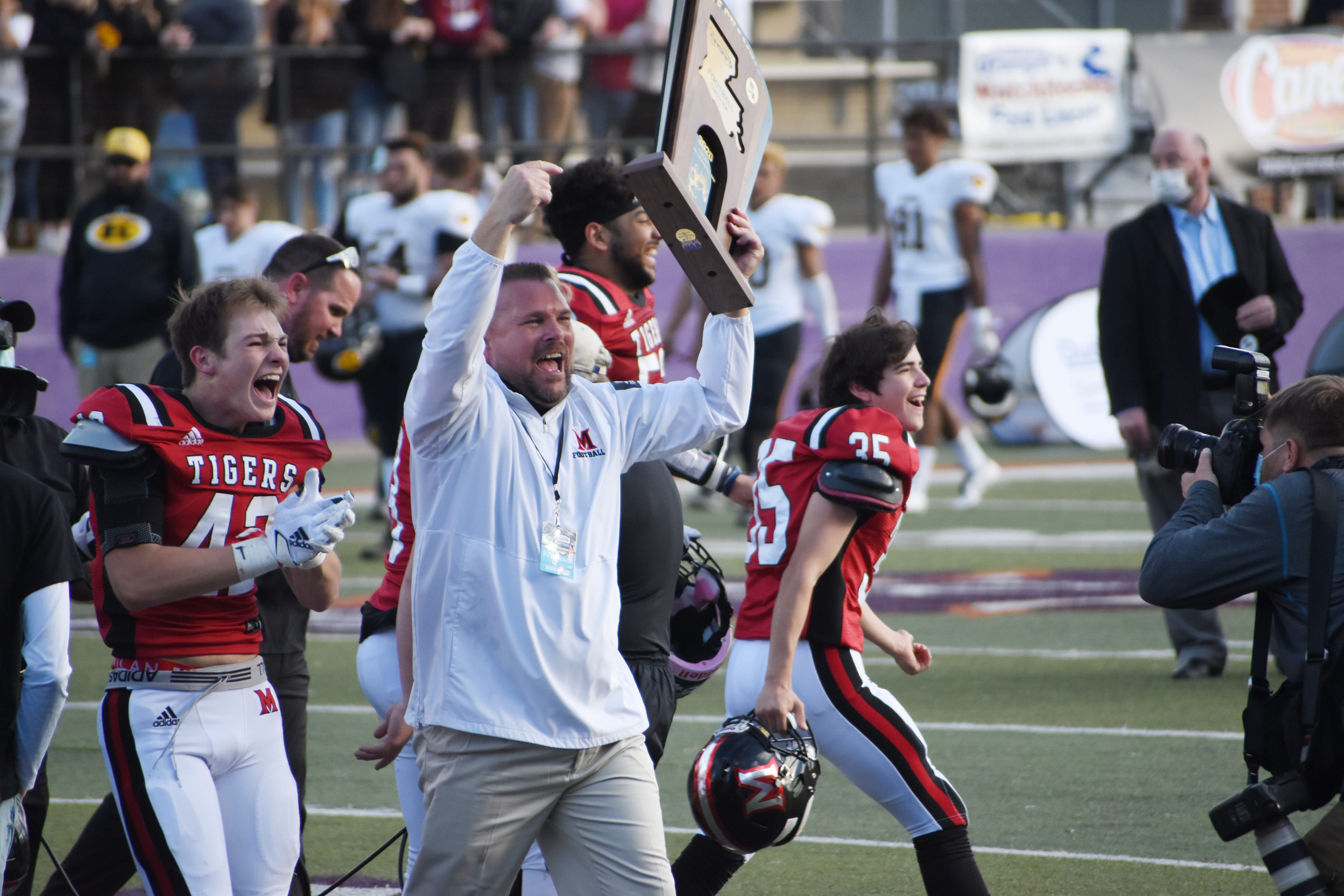 How to access Louisiana high school football bracket release via LHSAA app