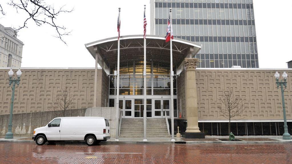 Canton council members debate council clerk position