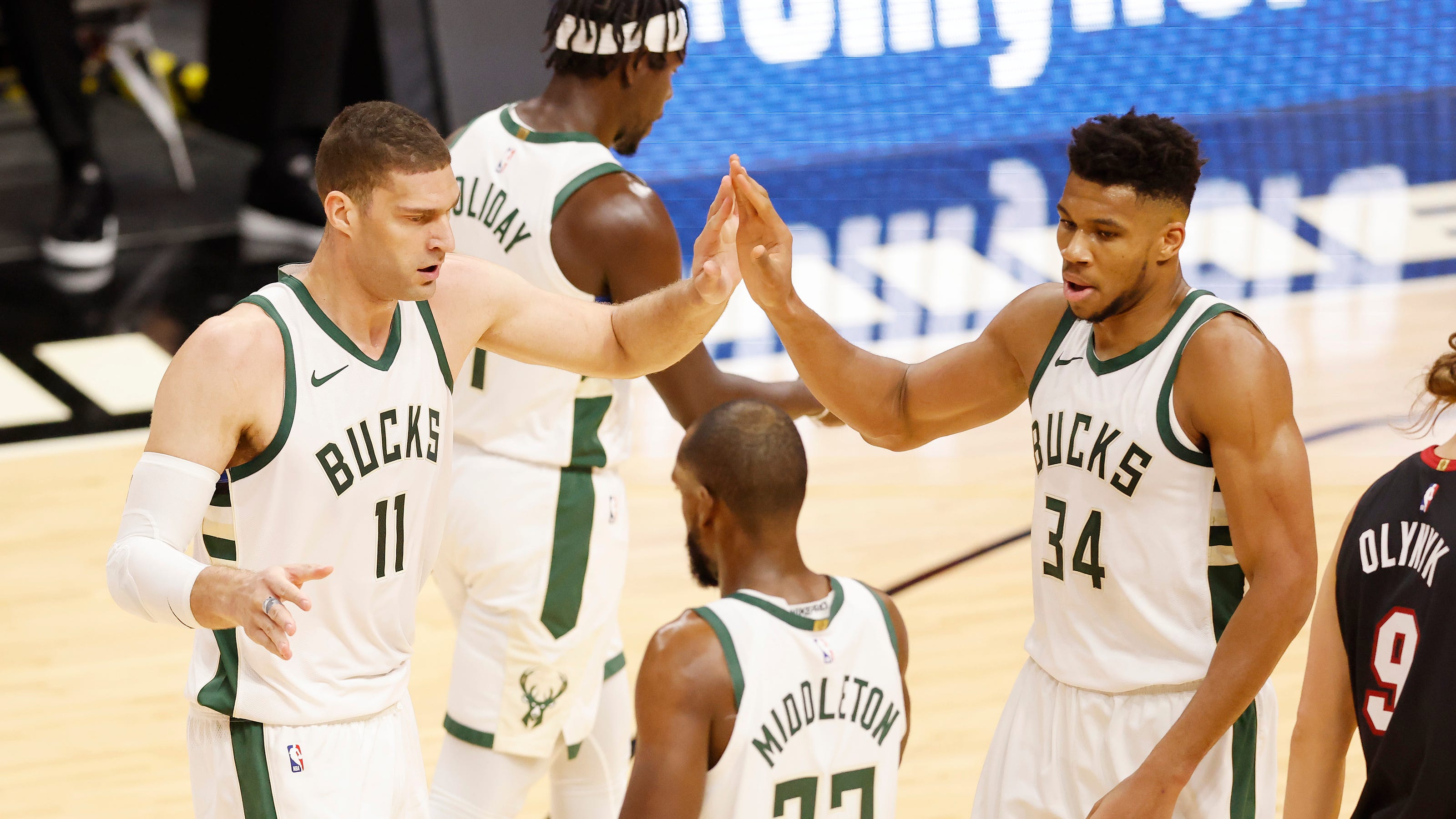 Bucks set NBA record with 29 3pointers in rout of Heat
