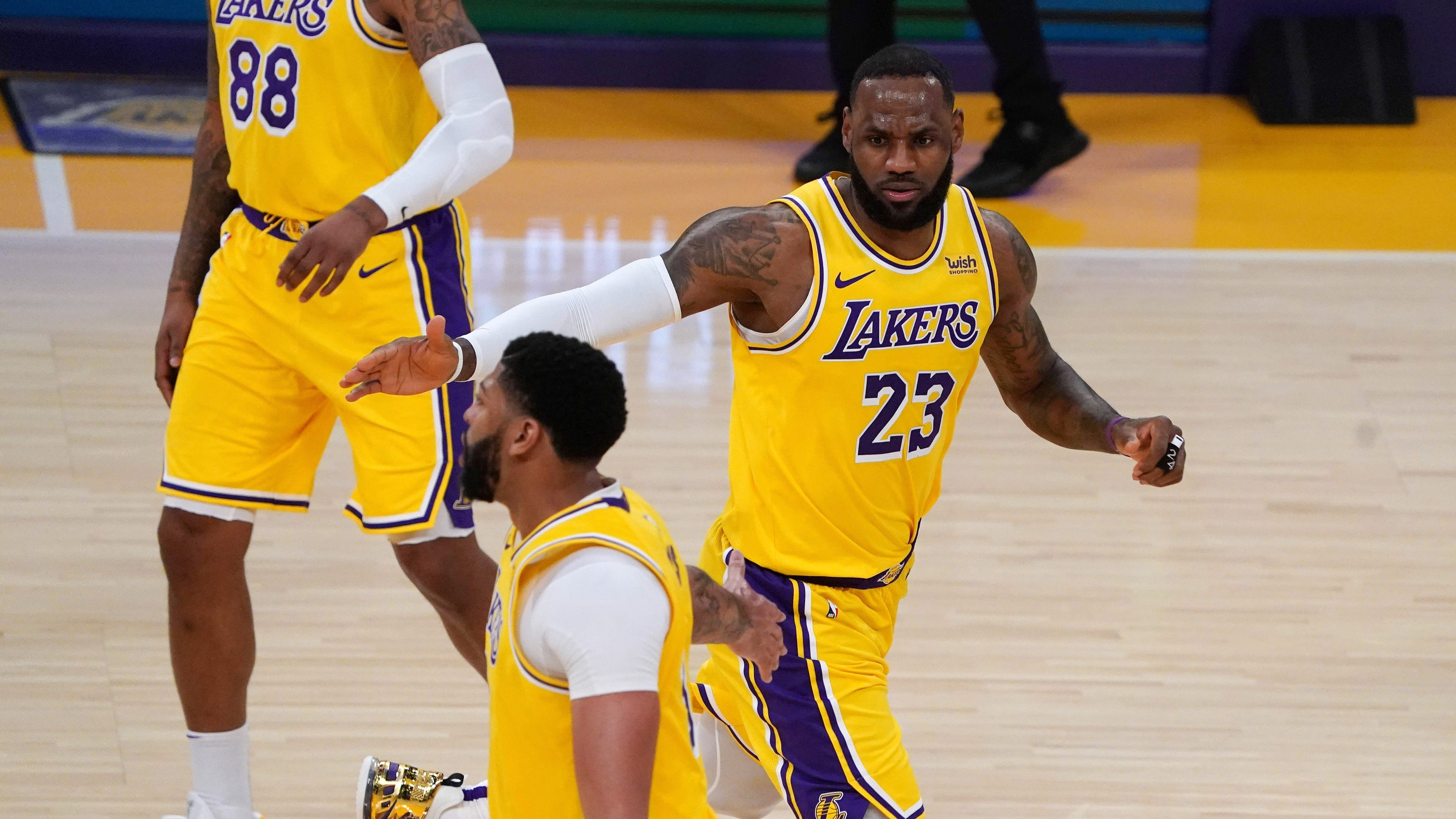 39 HQ Pictures Nba Tv Ratings Bubble : Record-Low NBA Finals Ratings Can't Burst the League's ...