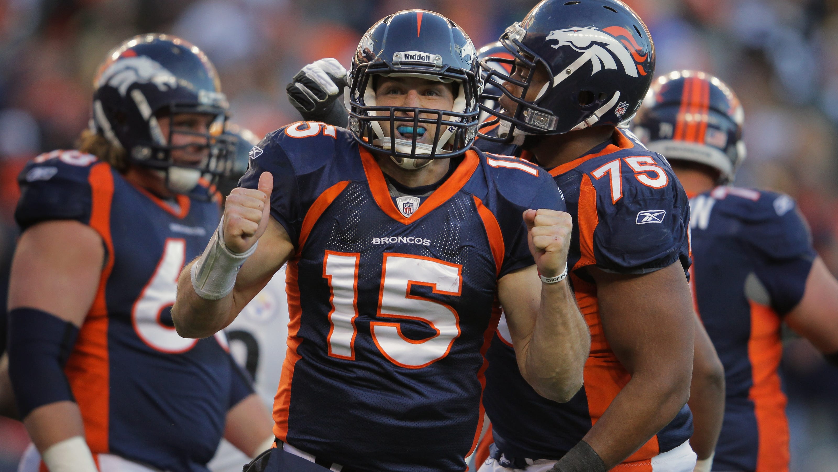NFL Tebow hurt in Broncos.