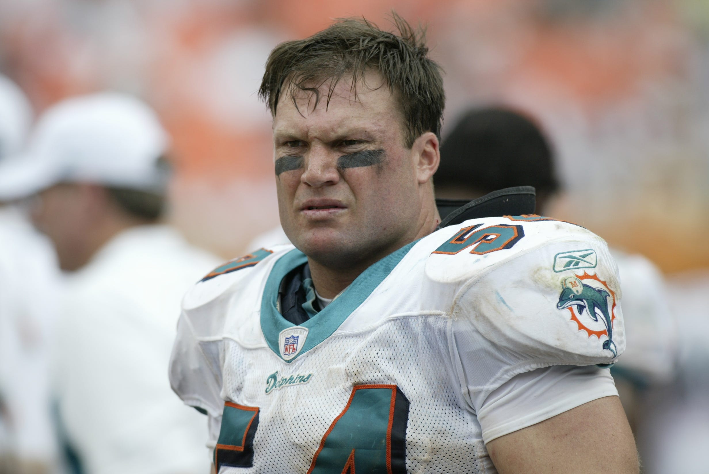 zach thomas dolphins jersey