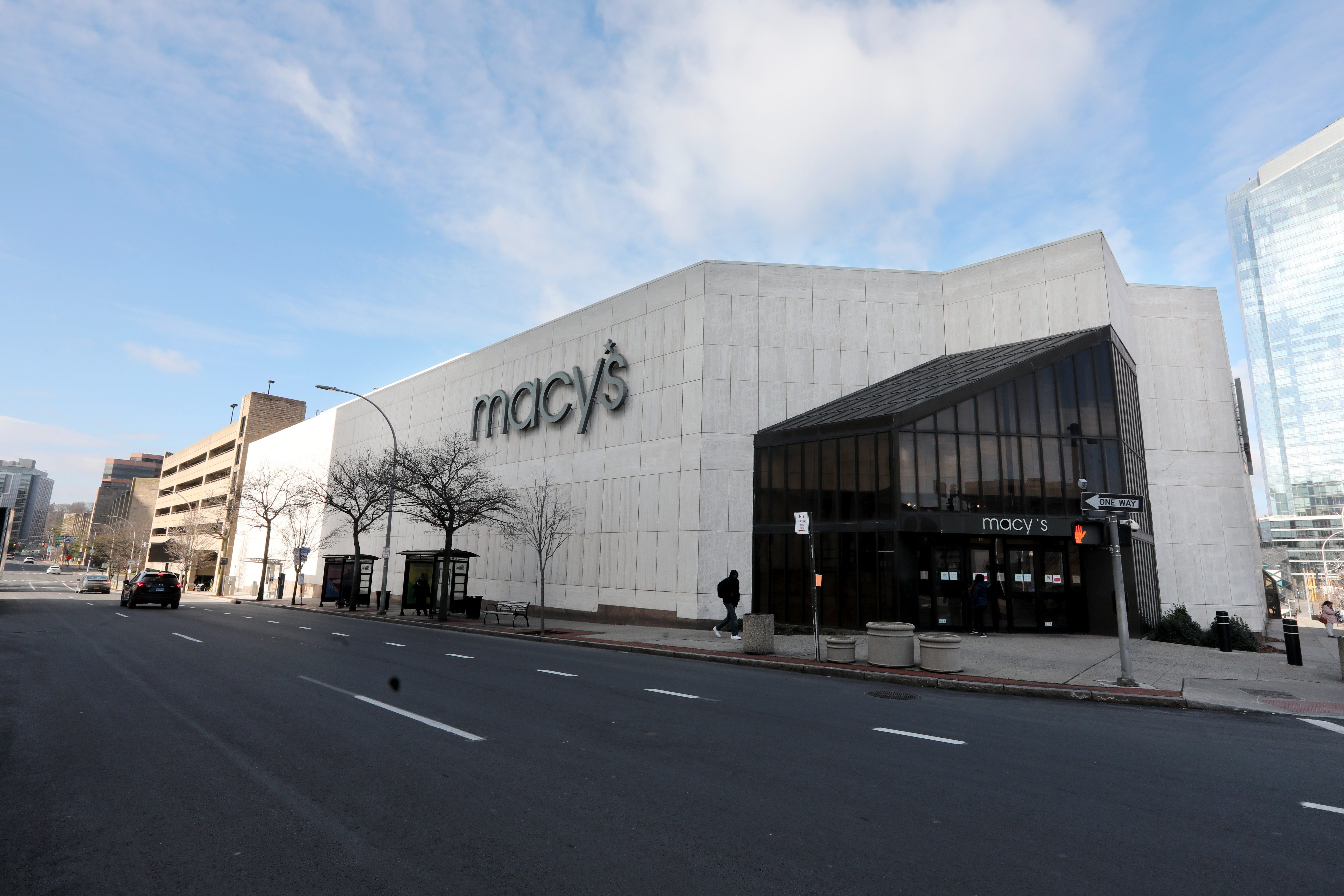 Macy's in the Galleria in White Plains is closing; sales to start