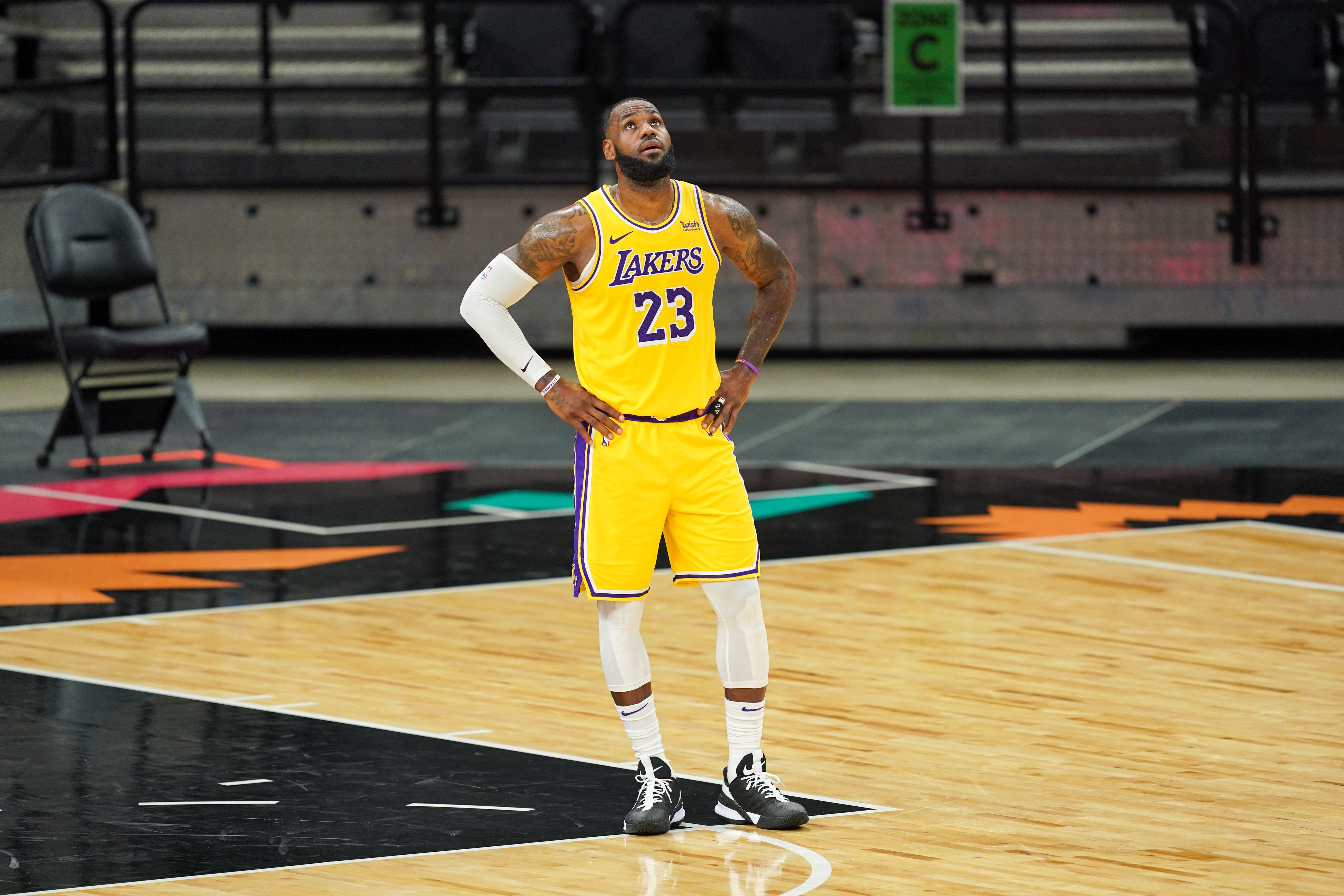 lebron lakers 23