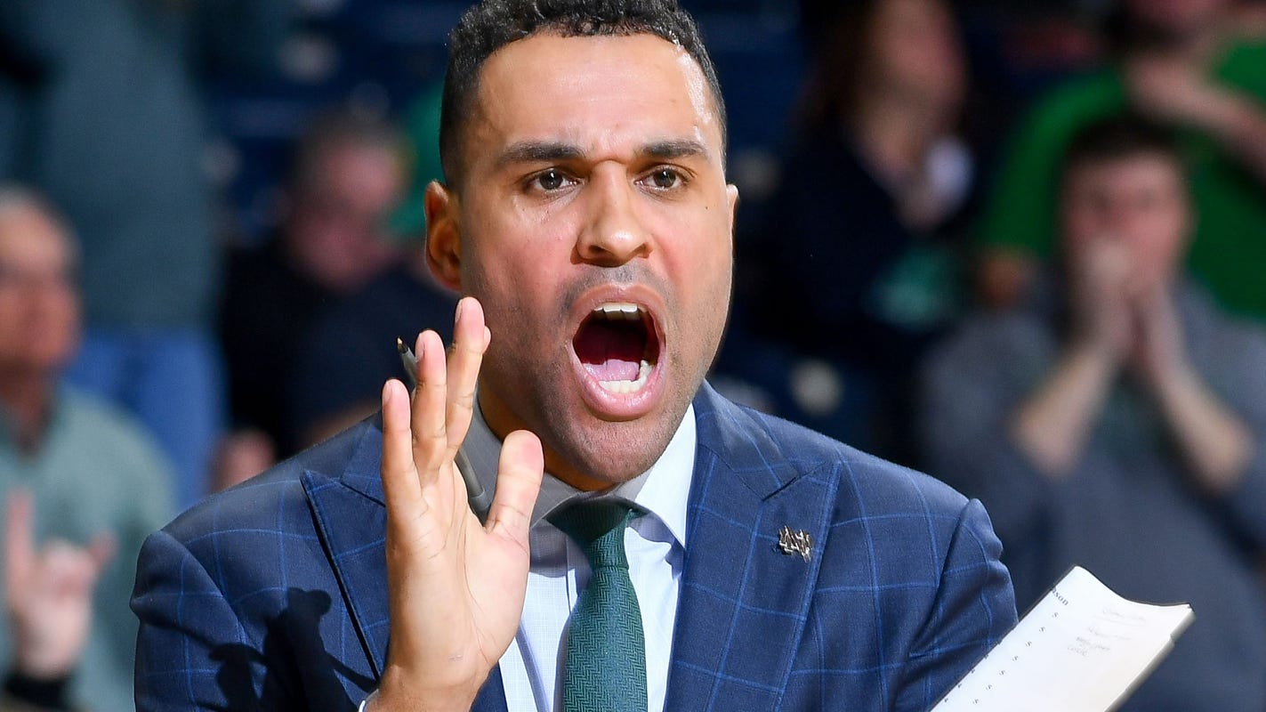 Former Notre Dame basketball assistant charged with voyeurism, battery