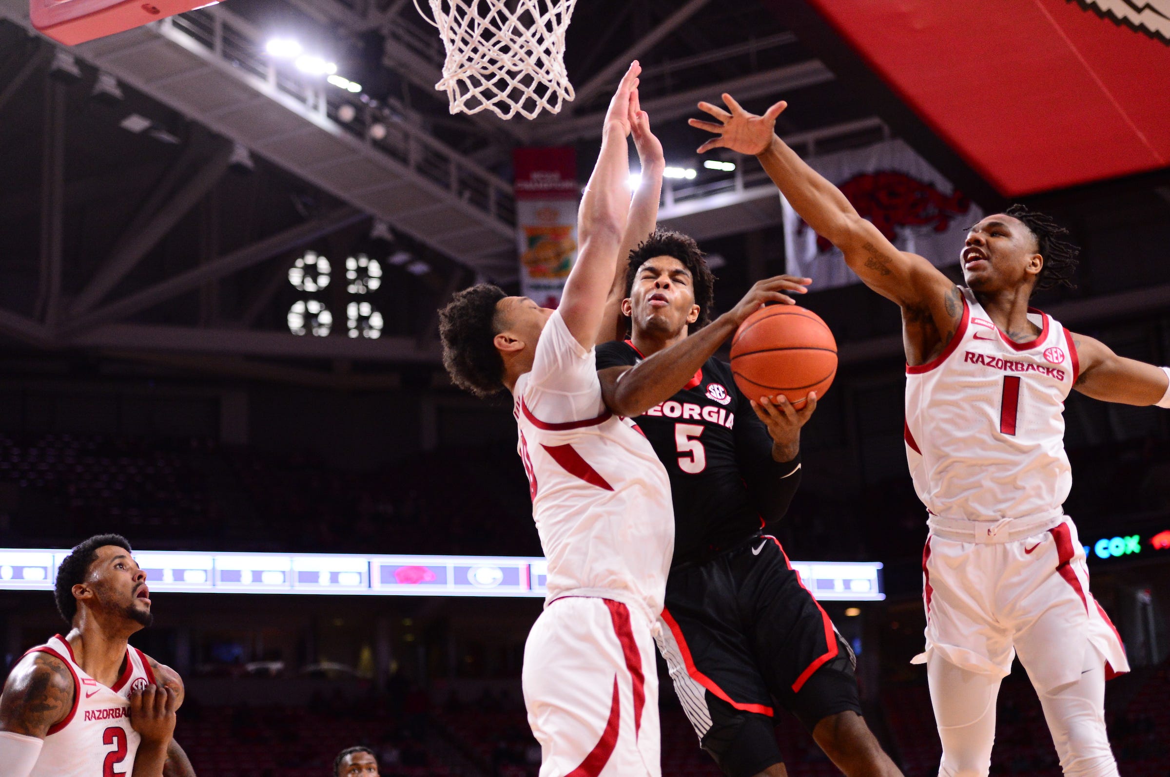 UGA basketball pounded by Arkansas. Bulldogs need reversal to give