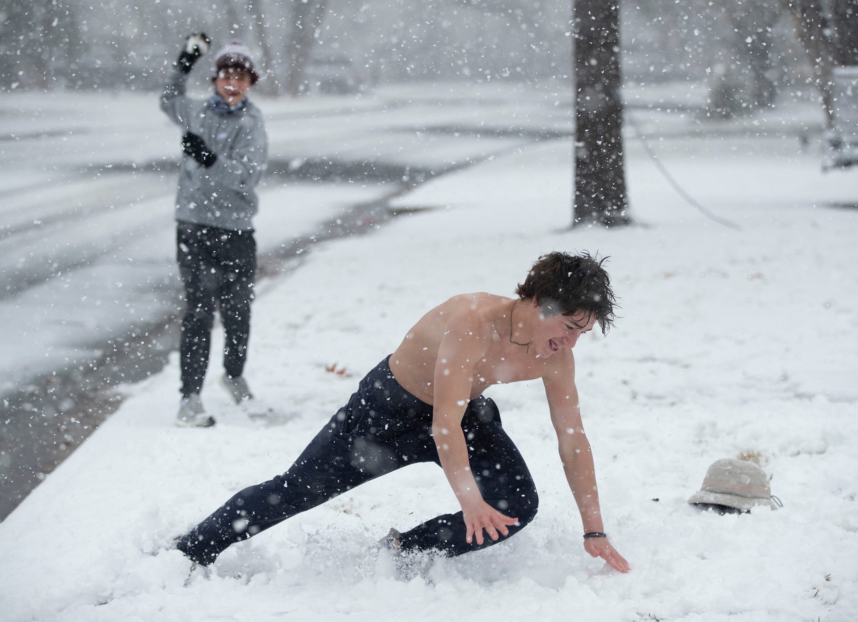 Half Foot Of Snow Reported In Central Texas Knocking Out Power To Thousands