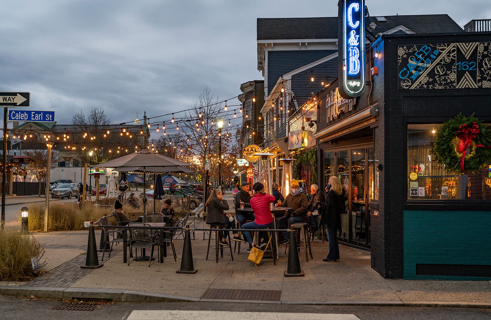 Outdoor dining Newport RI: What restaurants are open al fresco
