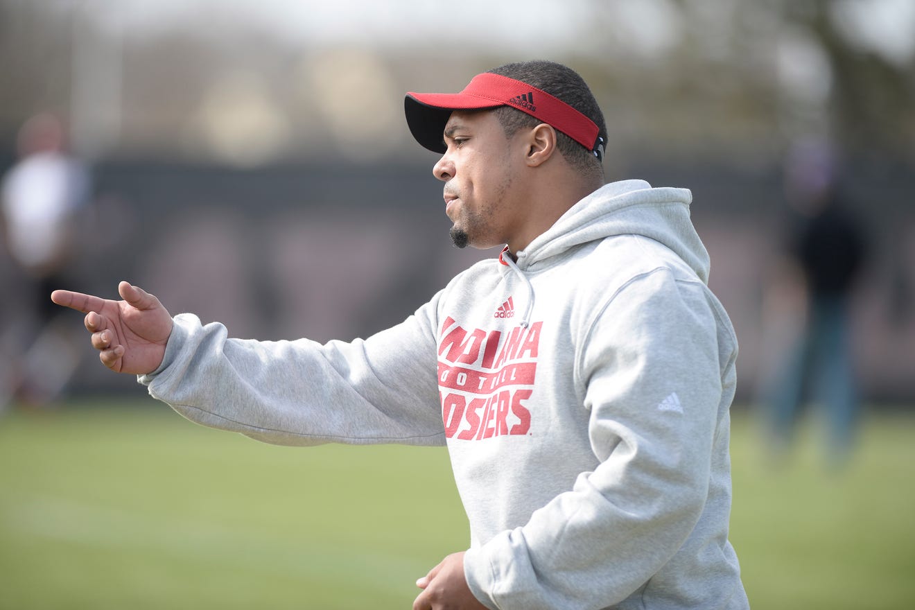 Mike Hart will be returning to Michigan, joining the staff as running backs coach.