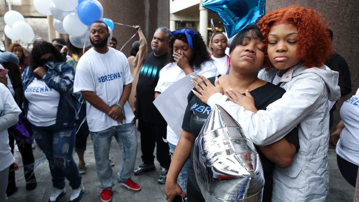 Breonna Taylor: A beloved sister becomes a symbol of pain, an icon of hope