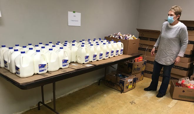 Iowa foodstuff pantries climate COVID-19, face unprecedented storm coming this wintertime Iowa foodstuff pantries climate COVID-19, face unprecedented storm coming this wintertime