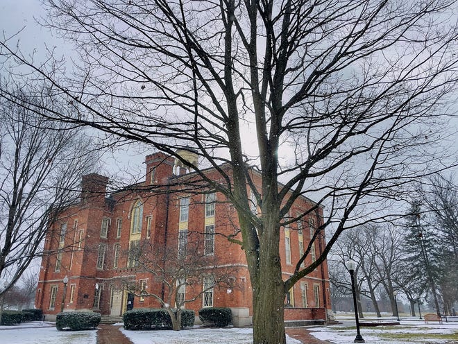 Old Main on the campus of Knox College on Jan. 21, 2021. School officials announced the college will extend virtual instruction for all winter term courses to two weeks, starting today.