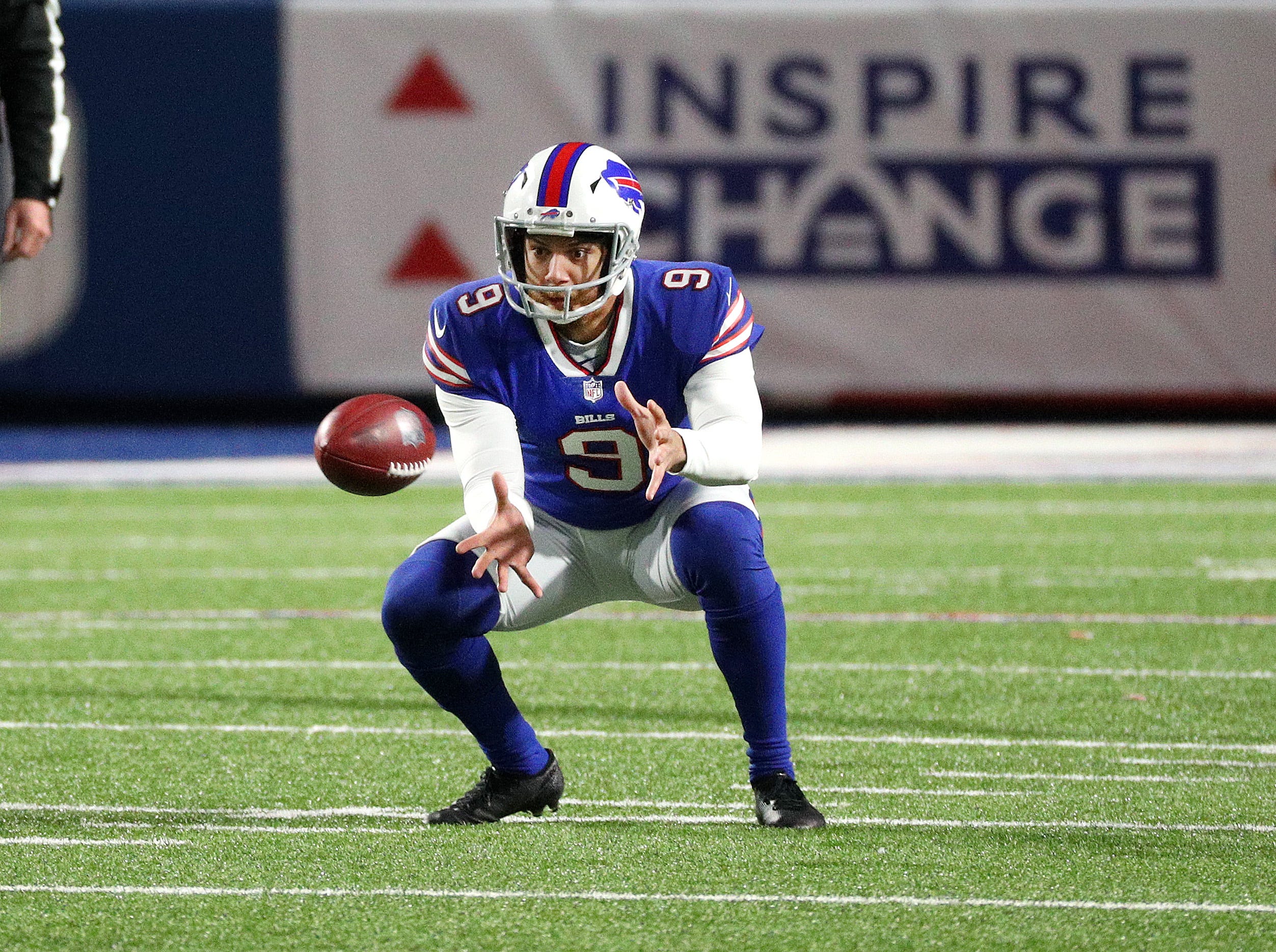 packers-cut-jk-scott-trade-for-punter-corey-bojorquez-of-the-rams