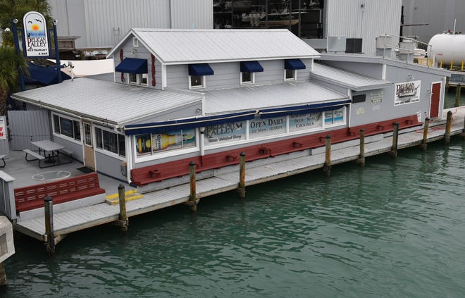 Pelican Alley Restaurant and Bar, next to the Albee Road Bridge on the Intracoastal Waterway in Nokomis