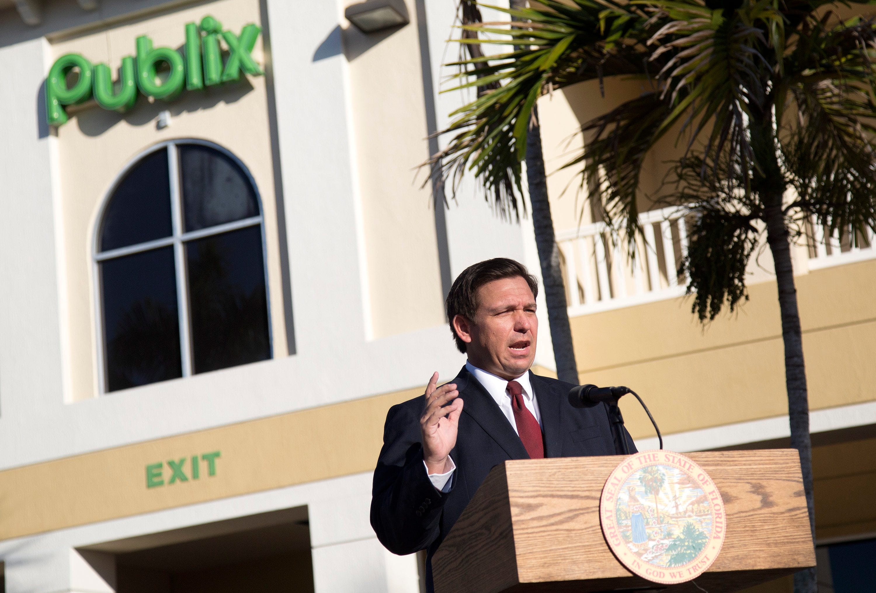 Covid Seniors Fume As Publix Vaccine Sign Up System Jams Amid 250 000 Calls