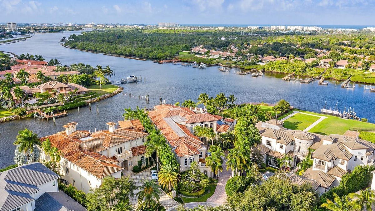 Admirals Cove in Jupiter Donald Trump Jr., Kimberly Guilfoyle to move in