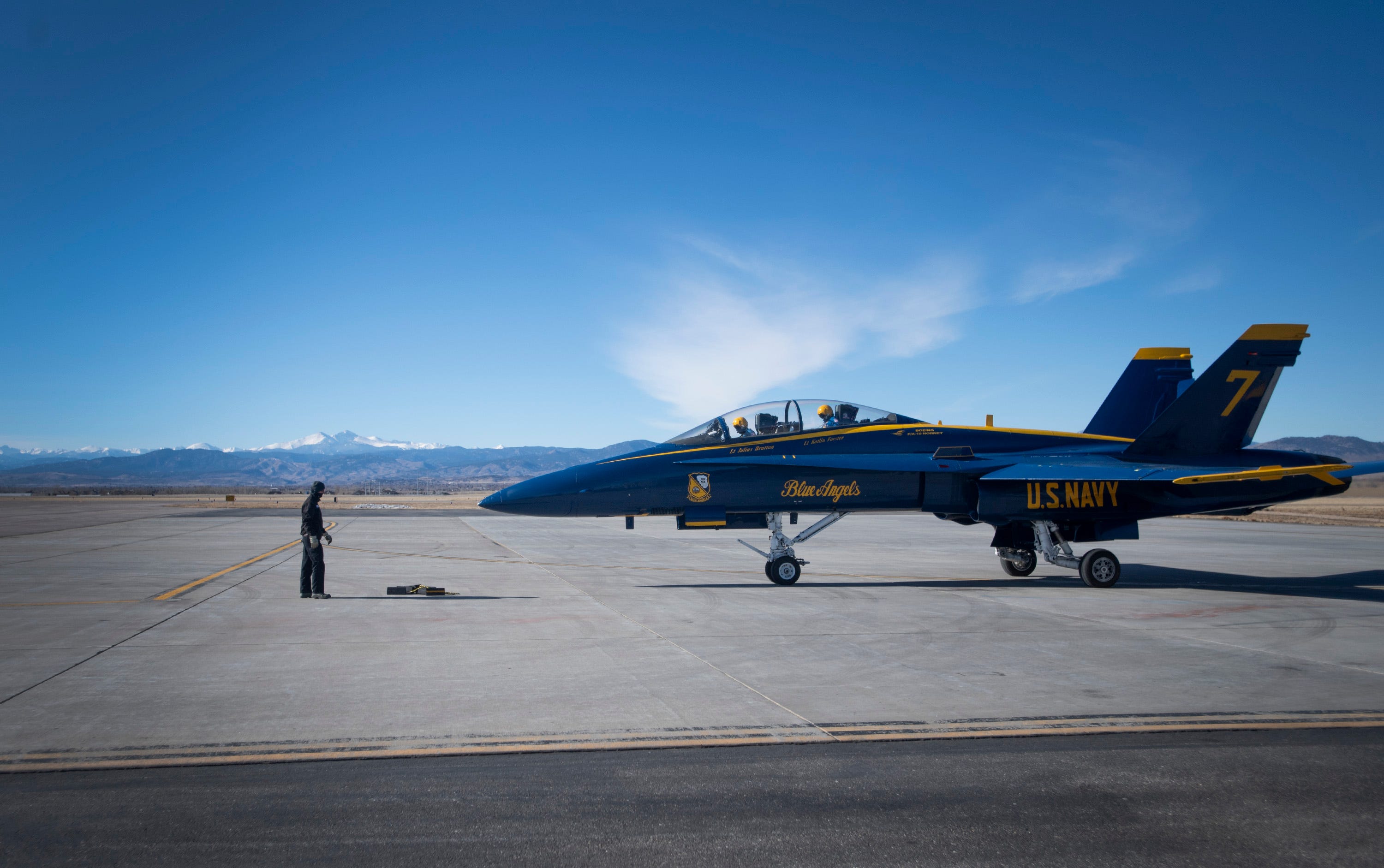 Blue Angels show new fighter jet in Loveland ahead of 2021 air show