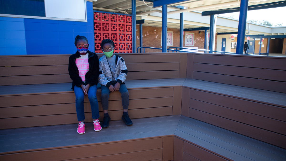 Sabal Palm Elementary School #39 s new outdoor classroom revealed