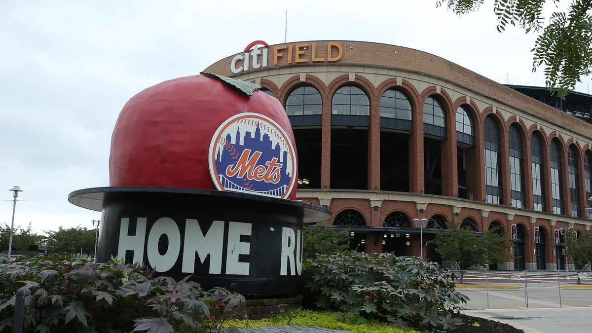 The New York Mets should fire general manager Jared Porter due to the behavior outlined in ESPN's report, Gabe Lacques says.