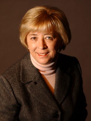 In 1988, Pam Johnson became managing editor of the Phoenix Gazette, then was named managing editor and, later, executive editor of The Republic.