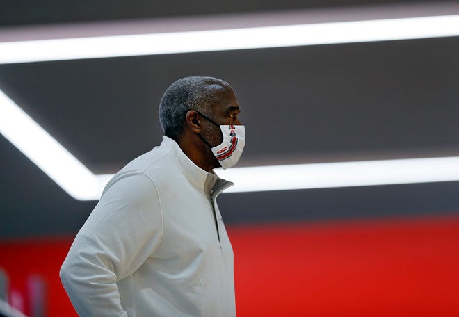 Ohio State athletic director Gene Smith has been mentioned in reports as a possible candidate to replace outgoing Pac-12 commissioner Larry Scott.