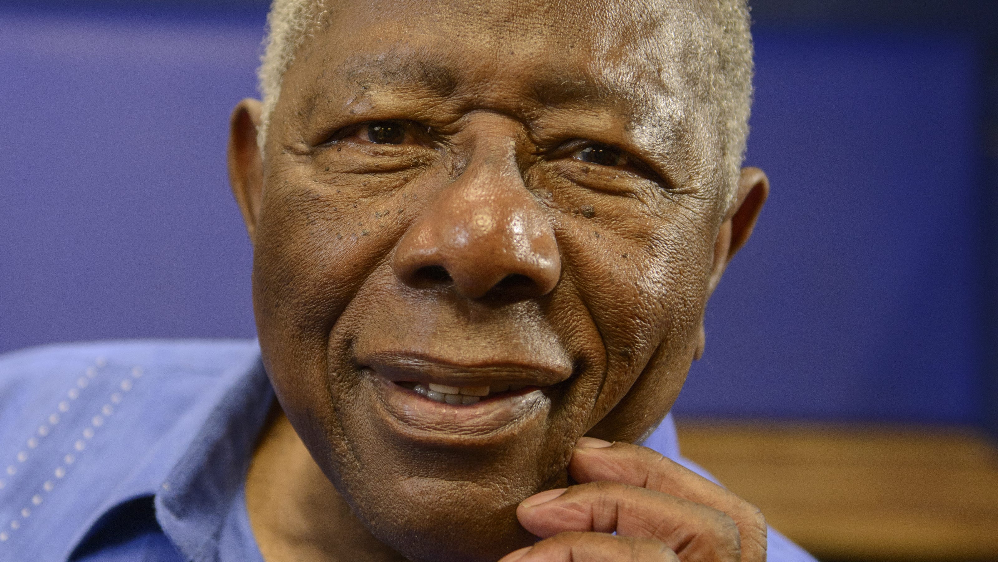 Opinion: Hank Aaron left his mark on America just as he did on baseball's record books