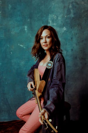 amanda shires problem side singer enlists cyndi lauper abortion others song captures conversation grapples difficult ending them sheryl crow agree