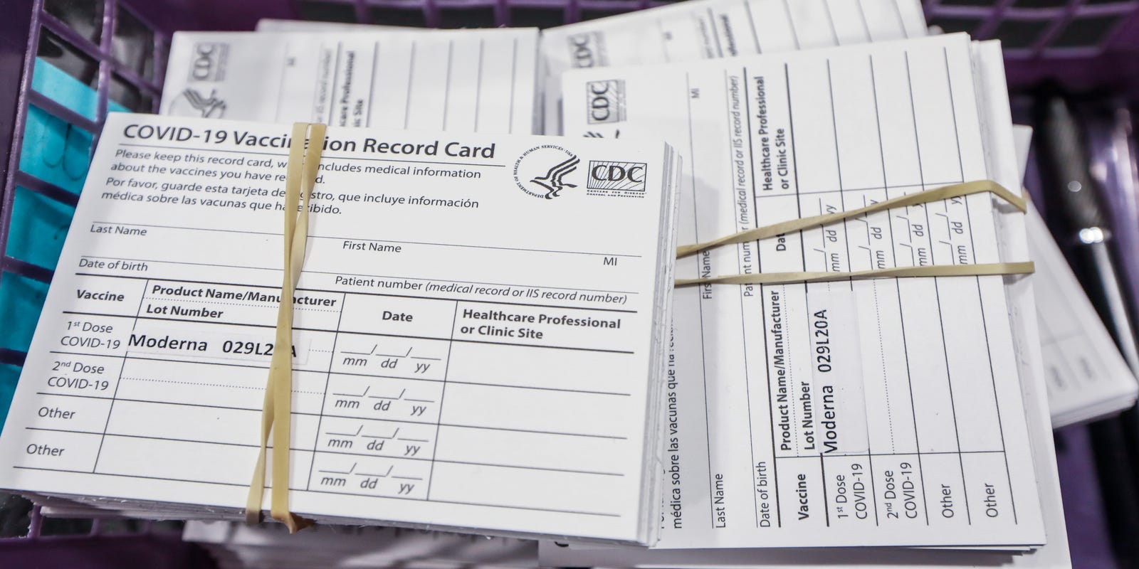 replacement covid 19 vaccination cards are available