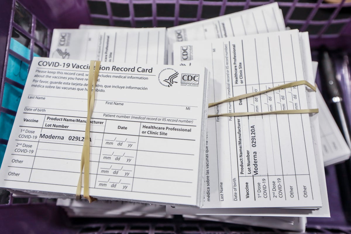 replacement covid 19 vaccination cards are available