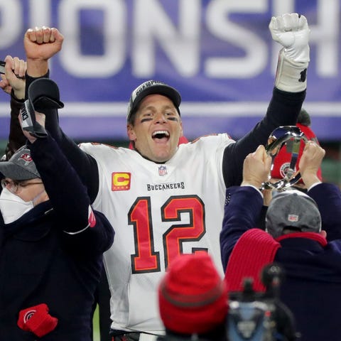 Tom Brady is 3-0 in the playoffs as quarterback of