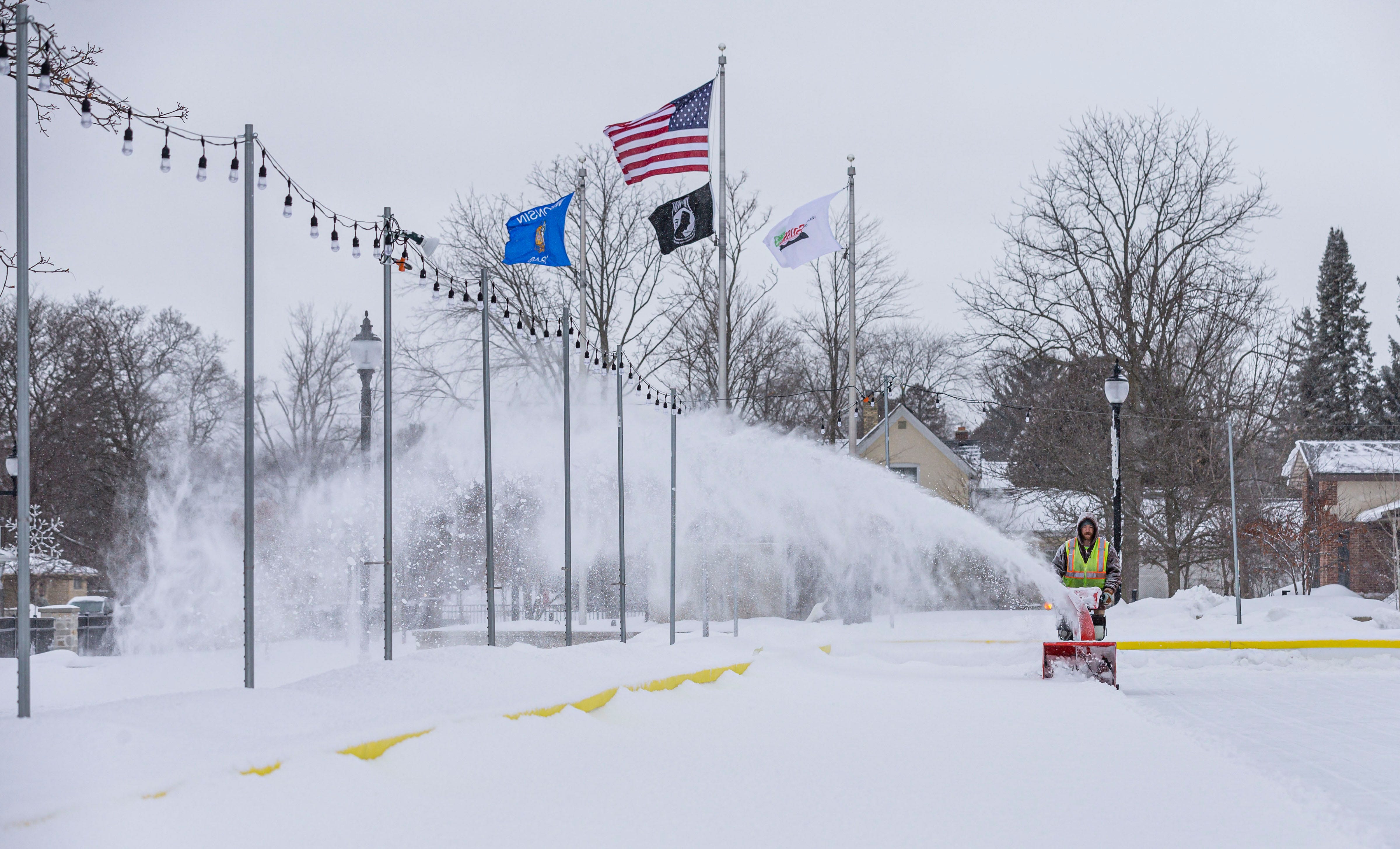 Winter storm Up to 10 inches of snow expected in Milwaukee area