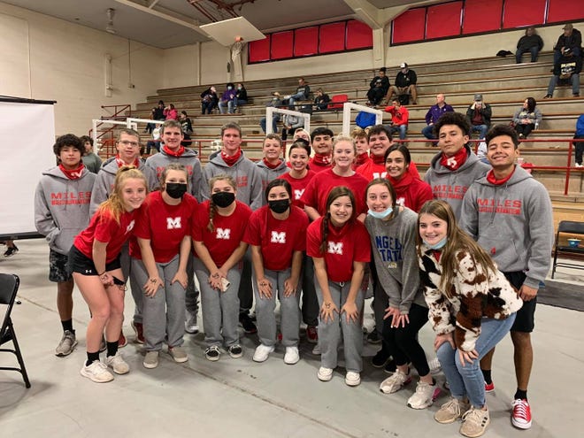 The Bulldog & Lady Bulldog Powerlifting teams traveled to Coahoma today & competed their tails off!