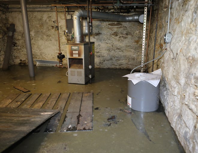 Les eaux usées ont inondé le sous-sol d'East Coast Auto Repair au 215 South 11th Avenue à Mount Vernon, le 28 janvier 2019.  28, 2021. 
