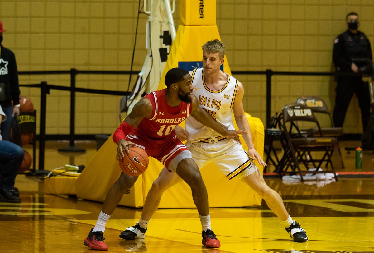 NCAA basketball Bradley men lose in double overtime at