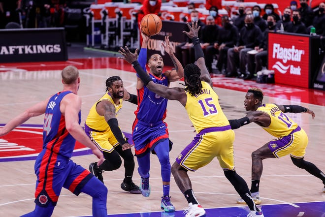 Detroit Pistons upset Los Angeles Lakers, 107-92, behind Blake Griffin