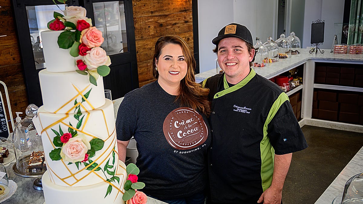 St. Augustine brides: Share your love story and you can win a free cake, wedding planner - St. Augustine Record