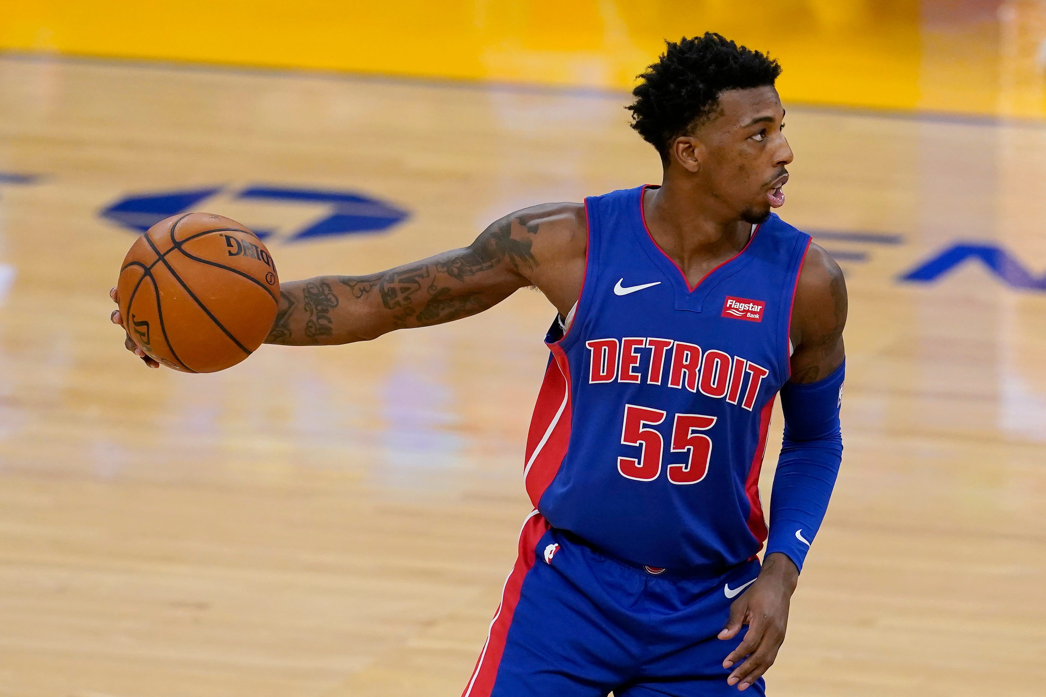 Pistons trade Delon Wright to Kings for Cory Joseph, two draft picks