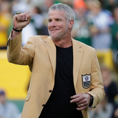 Brett Favre shows off his Pro Football Hall of Fam