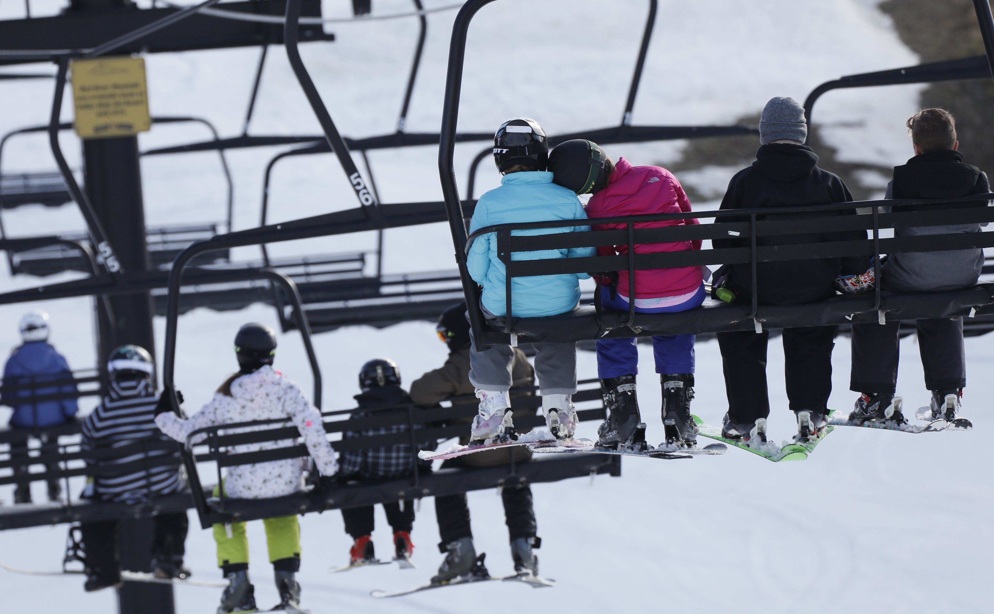 Find where to ski, snowboard and tube in Ohio