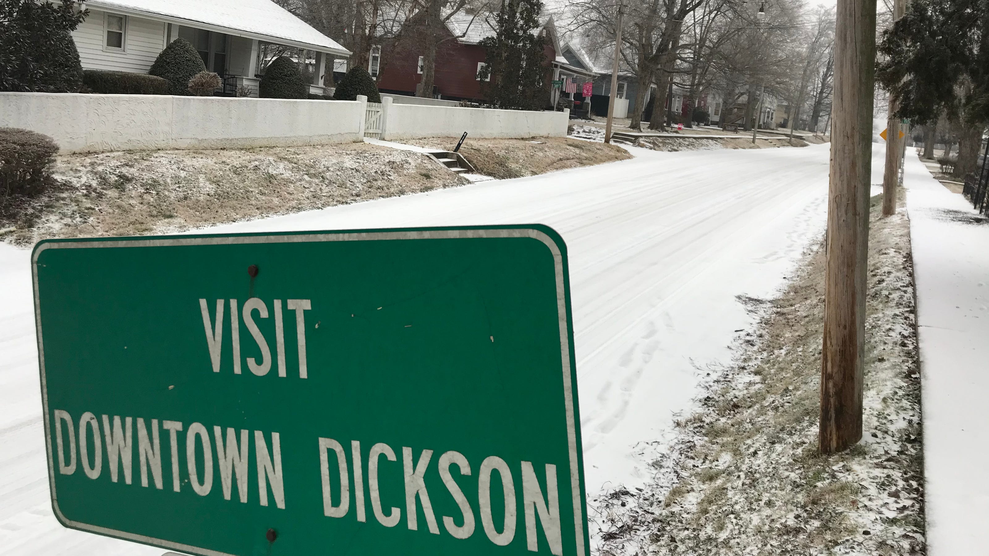 Dickson Snow Officials Say Roads Slick Until Tdot Salts Main Highways - black tactical headset roblox id
