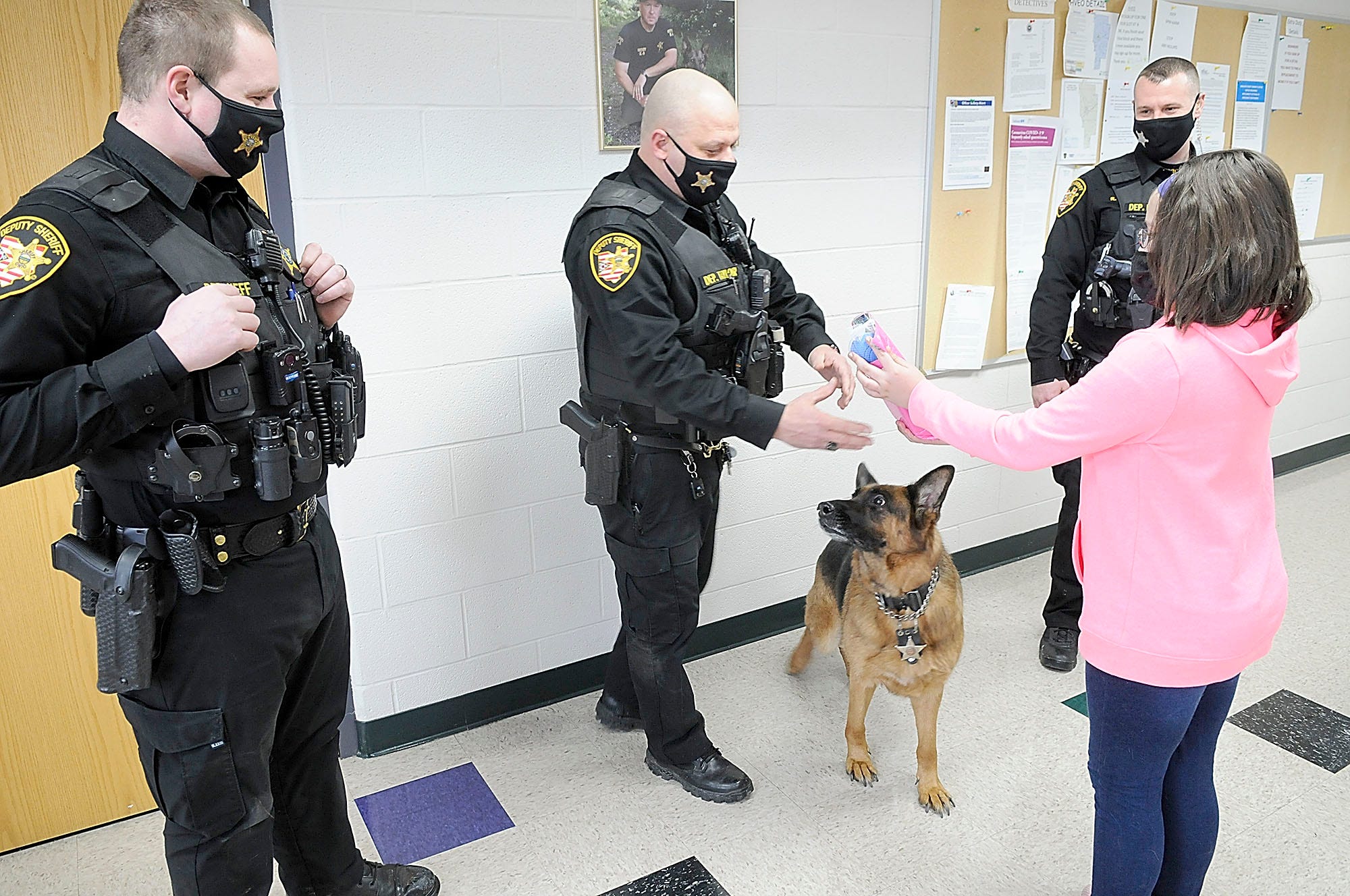 Ashland County Sheriff's Office, Ashland Police Division K9s get treats
