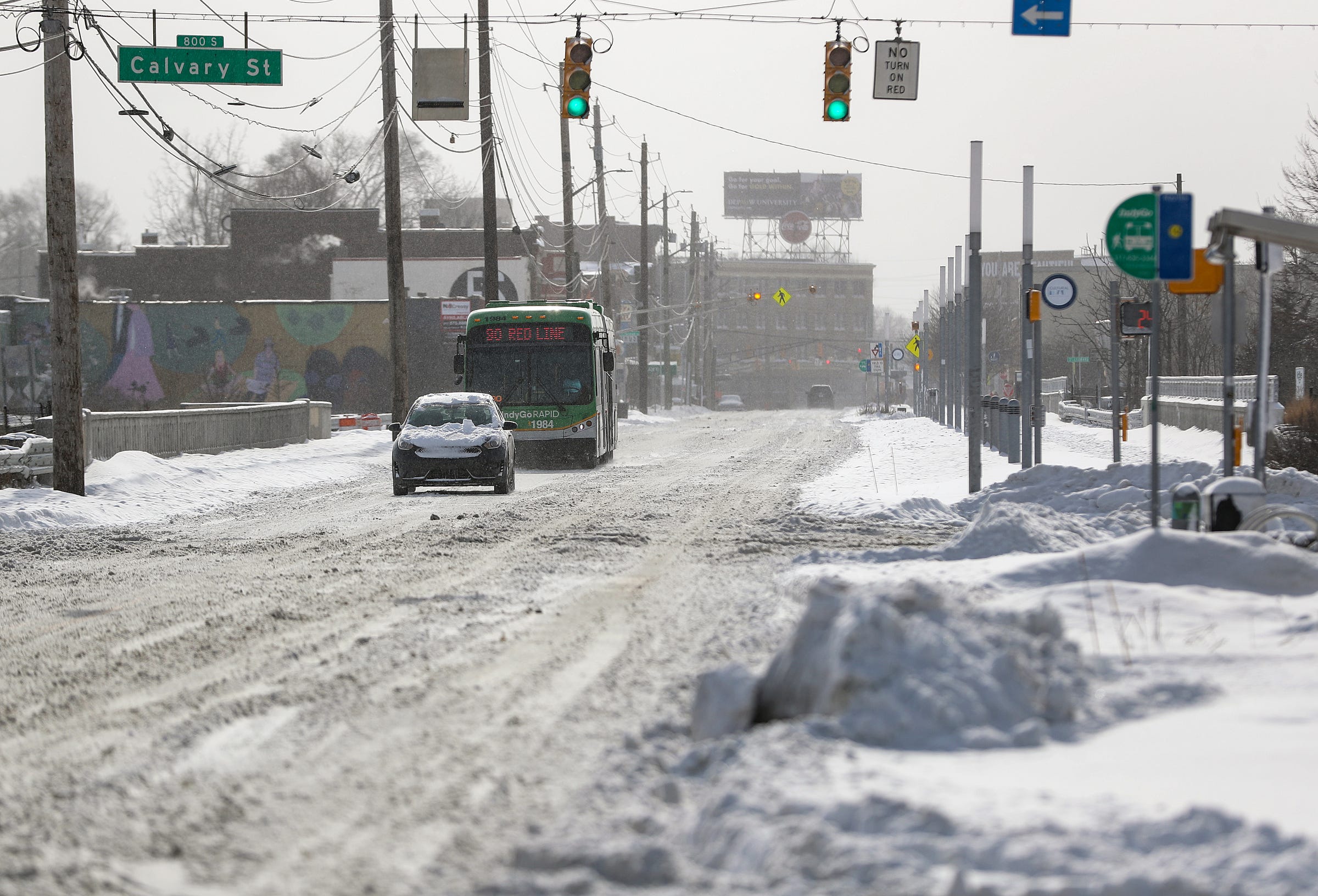 Indiana travel Indianapolis road conditions improving after storm