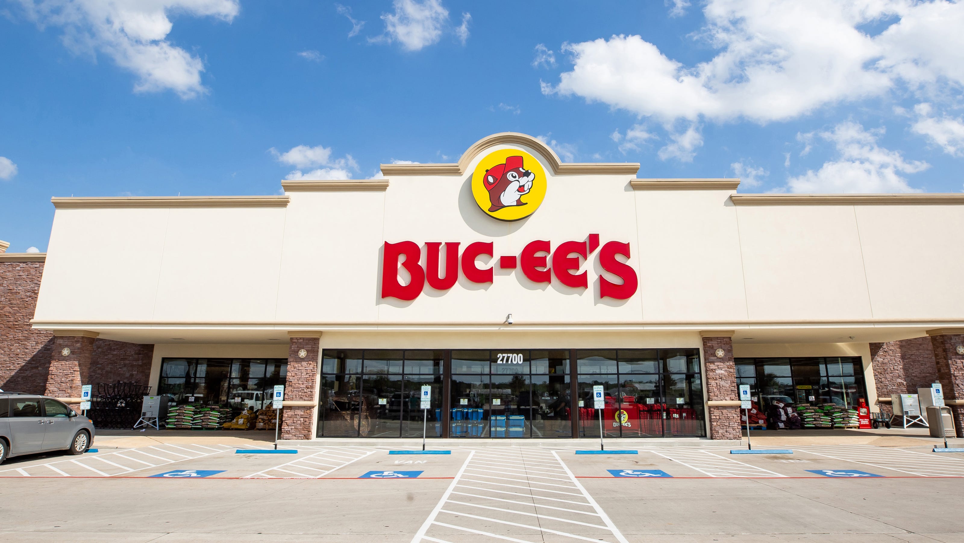 Texans in the Bluegrass State, rejoice! Buc-ee's is coming to Kentucky