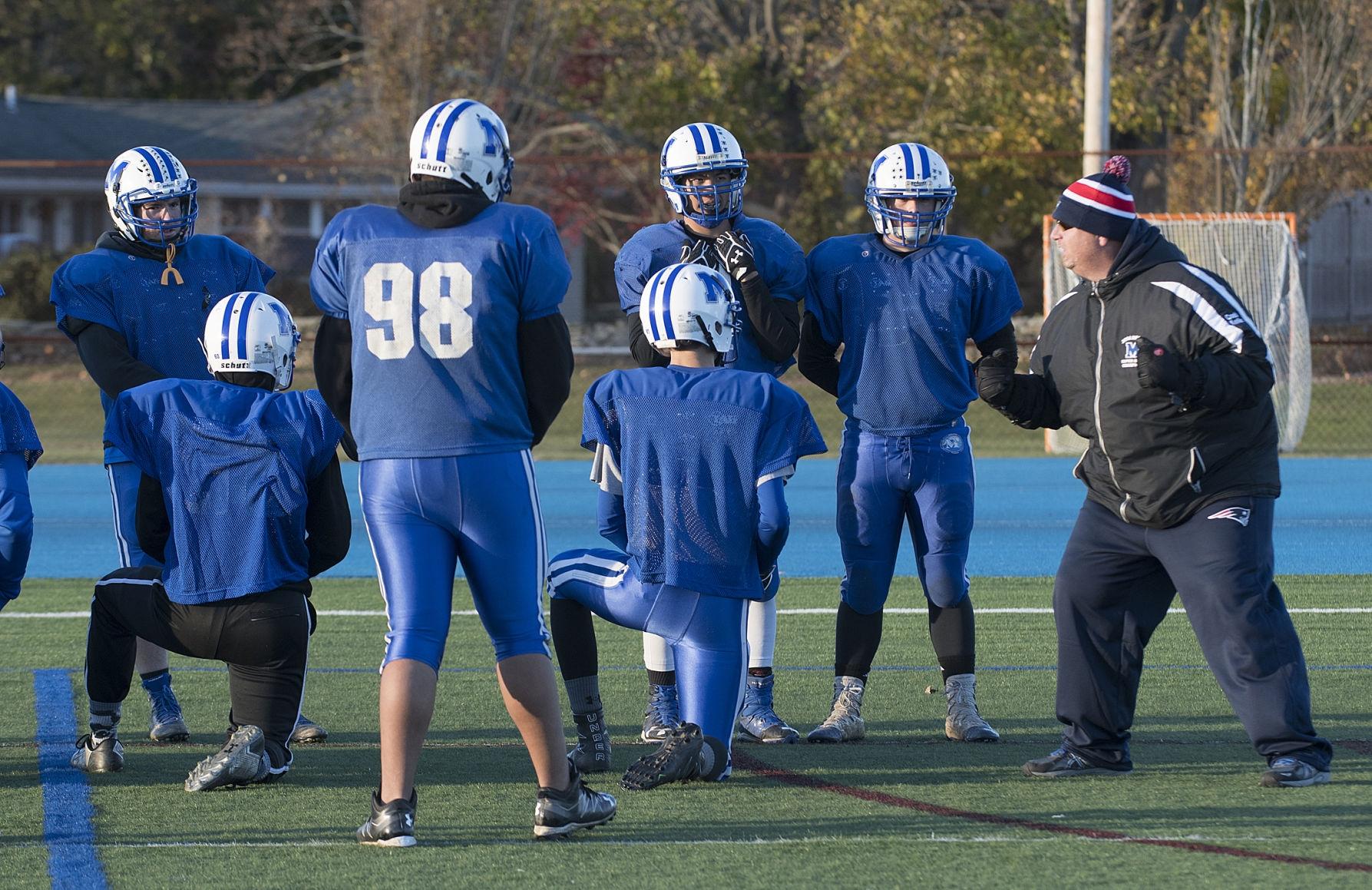 New Middletown High School football coach is a familiar face