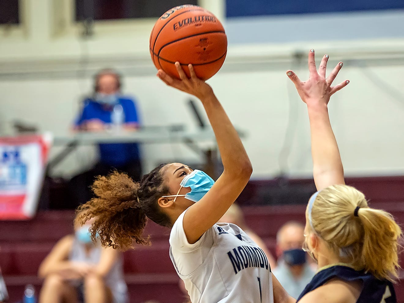 Monmouth-Roseville girls rally to 50-44 win over Knoxville Monmouth-Roseville girls rally to 50-44 win over Knoxville