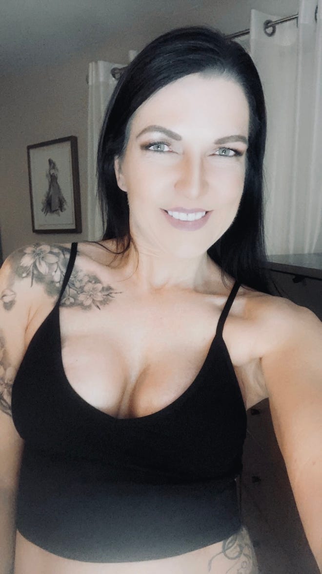 Hampton Mom S Cancer Journey Leads To Inked Tattoo Cover Girl Contest Hampton Mom S Cancer Journey Leads To Inked Tattoo Cover Girl Contest